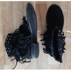 Women's shoe - black with...