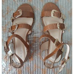 Women's shoe - dark brown...
