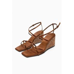 SANDALEN MET SLEEHAK EN KRISTALLETJES - Angele